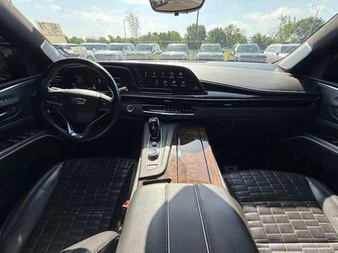 Used 2022 Cadillac Escalade Sport Platinum w/ LPO, ONYX Package AWD/4WD image 28