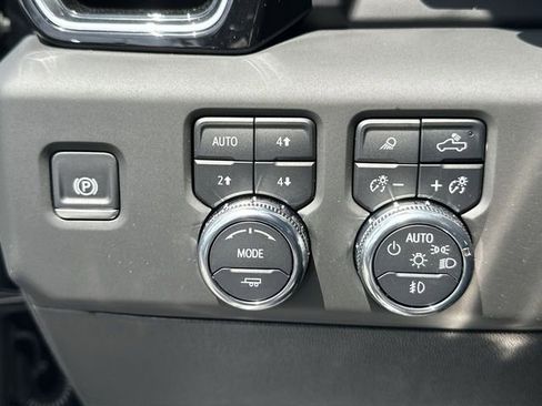 New 2025 GMC Sierra 2500 Denali w/ Denali Reserve Package image 18