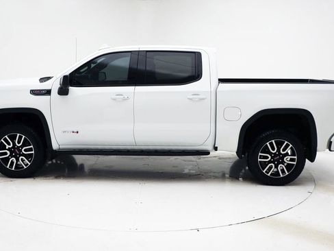 Used 2025 GMC Sierra 1500 AT4 w/ Technology Package AWD/4WD image 7