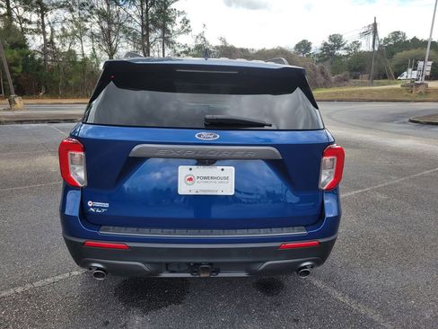 Certified 2023 Ford Explorer XLT w/ Equipment Group 202A image 5