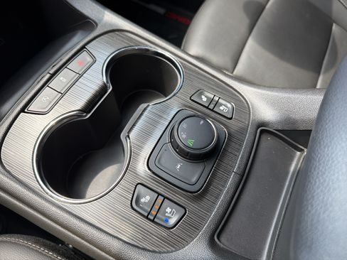 Certified 2023 GMC Acadia SLT w/ Elevation Edition FWD image 26