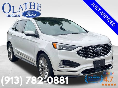 Used 2022 Ford Edge Titanium w/ Equipment Group 301A AWD/4WD image 2