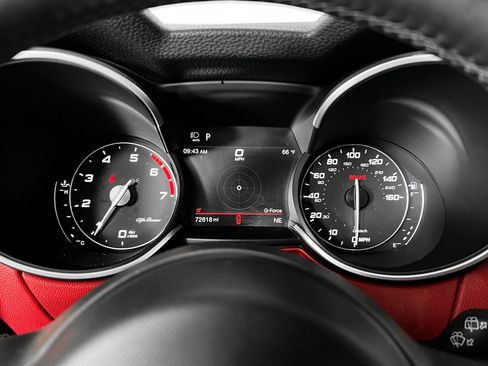 Used 2020 Alfa Romeo Stelvio Ti w/ Active Blind Spot Package image 22