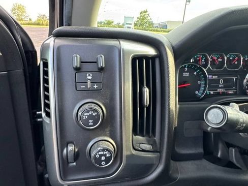 Used 2017 Chevrolet Silverado 1500 LT w/ All Star Edition AWD/4WD image 9