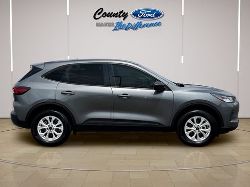 Used 2025 Ford Escape Active AWD/4WD image 7