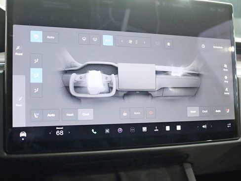 Used 2023 Tesla Model X image 18