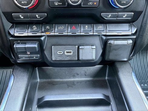 Used 2021 Chevrolet Silverado 1500 RST w/ Convenience Package II AWD/4WD image 16