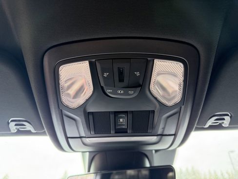 Used 2022 RAM 1500 Rebel image 28