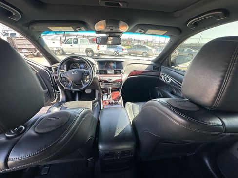 Used 2015 INFINITI Q70 5.6 w/ Sport Package RWD image 38