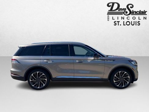Used 2021 Lincoln Aviator Reserve w/ Equipment Group 201A AWD/4WD image 2