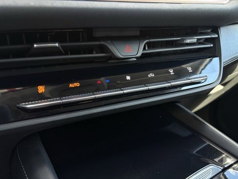 Used 2024 Buick Envision Sport Touring image 18