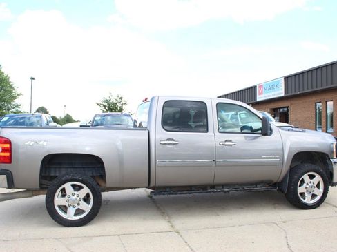 Used 2013 Chevrolet Silverado 2500 LT w/ Custom Sport Truck Package AWD/4WD image 10