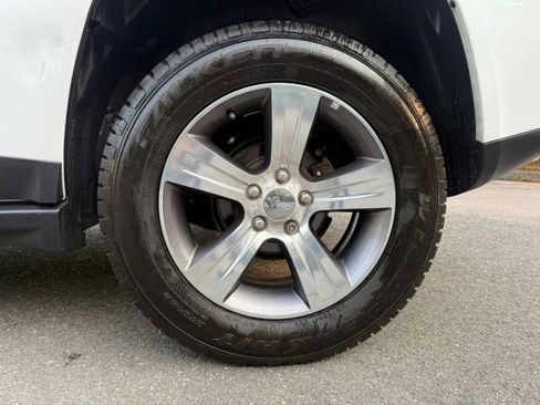 Used 2016 Jeep Compass High Altitude image 30