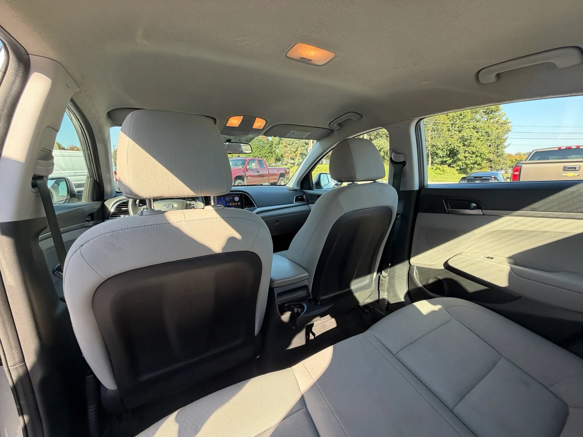 Used 2017 Hyundai Elantra SE FWD image 38
