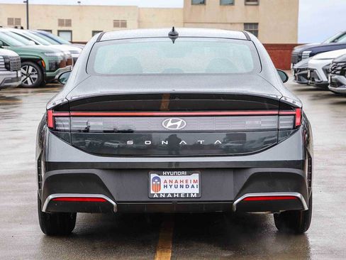 New 2026 Hyundai Sonata SE FWD image 8