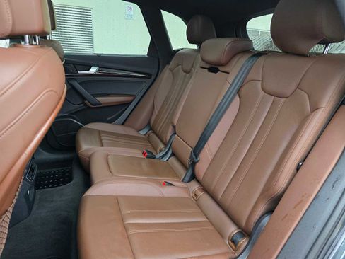 Used 2018 Audi Q5 2.0T Premium Plus w/ Premium Plus Package image 17