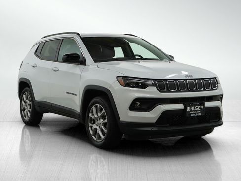 Used 2022 Jeep Compass Latitude image 7