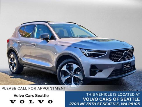 Used 2026 Volvo XC40 B5 Plus AWD/4WD image 1