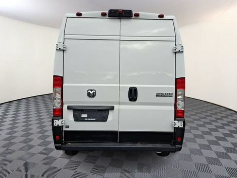 Used 2023 RAM ProMaster 2500 FWD image 5