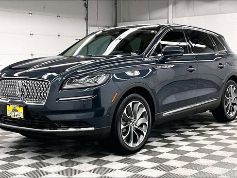 Used 2022 Lincoln Nautilus Reserve w/ Equipment Group 201A AWD/4WD image 12