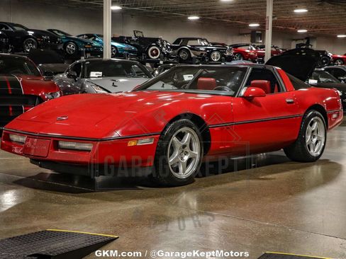 Used 1987 Chevrolet Corvette Coupe image 32