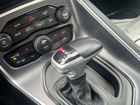 Used 2018 Dodge Challenger GT w/ Driver Convenience Group image 20