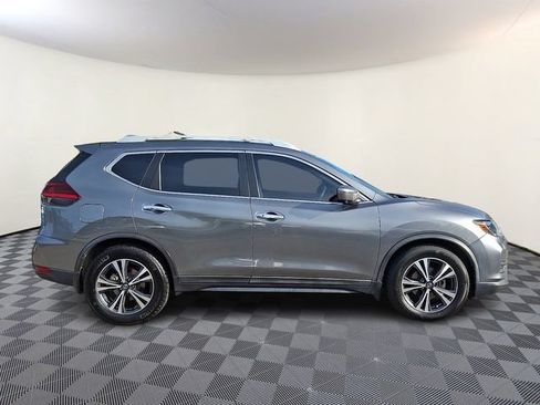 Used 2020 Nissan Rogue SV w/ Premium Package FWD image 8