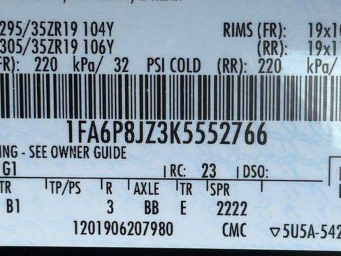 Used 2019 Ford Mustang Shelby GT350 w/ Technology Package image 30