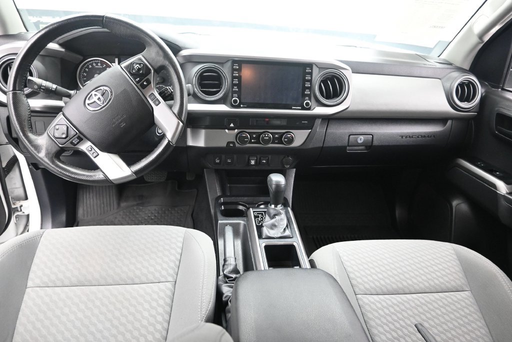 Used 2022 Toyota Tacoma SR5 w/ Technology Package RWD image 16