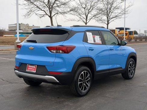 Used 2024 Chevrolet TrailBlazer LT w/ LT Cold Weather Package image 5