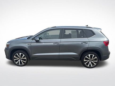 Used 2024 Volkswagen Taos SE FWD image 5