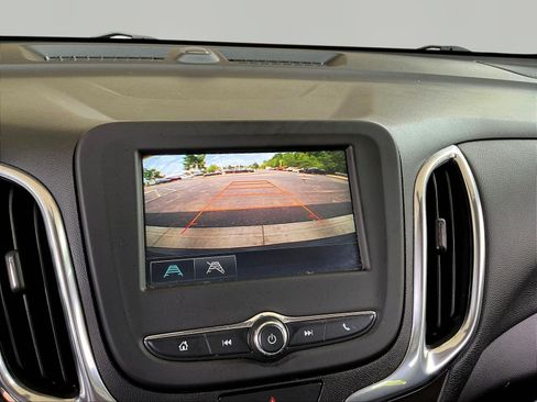 Used 2018 Chevrolet Equinox LT FWD image 14