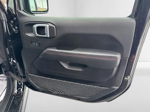 Used 2021 Jeep Wrangler Unlimited Rubicon w/ Uconnect 4C Nav & Sound Group image 13