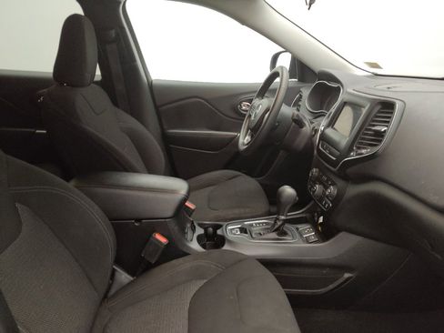 Used 2020 Jeep Cherokee Latitude image 21