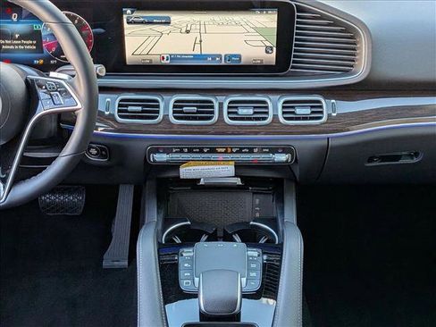 New 2026 Mercedes-Benz GLE 450 4MATIC image 11