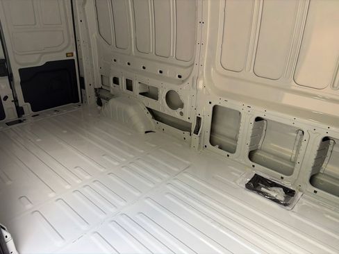 New 2026 Ford Transit 250 148 Medium Roof Extended AWD image 32