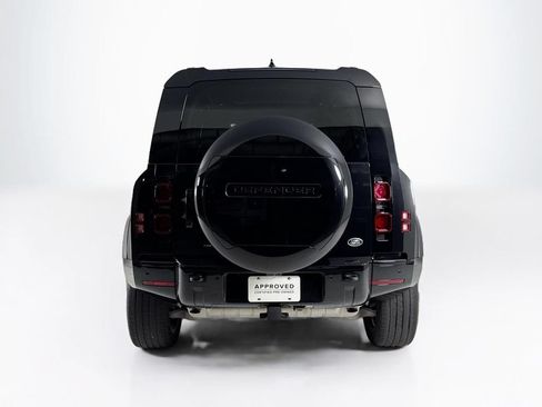 Used 2023 Land Rover Defender 110 X-Dynamic SE AWD/4WD image 4