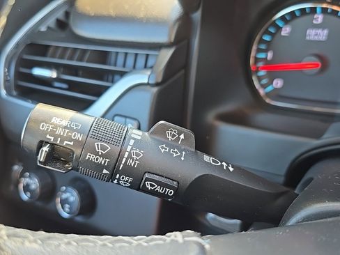 Used 2019 Chevrolet Tahoe LT image 22