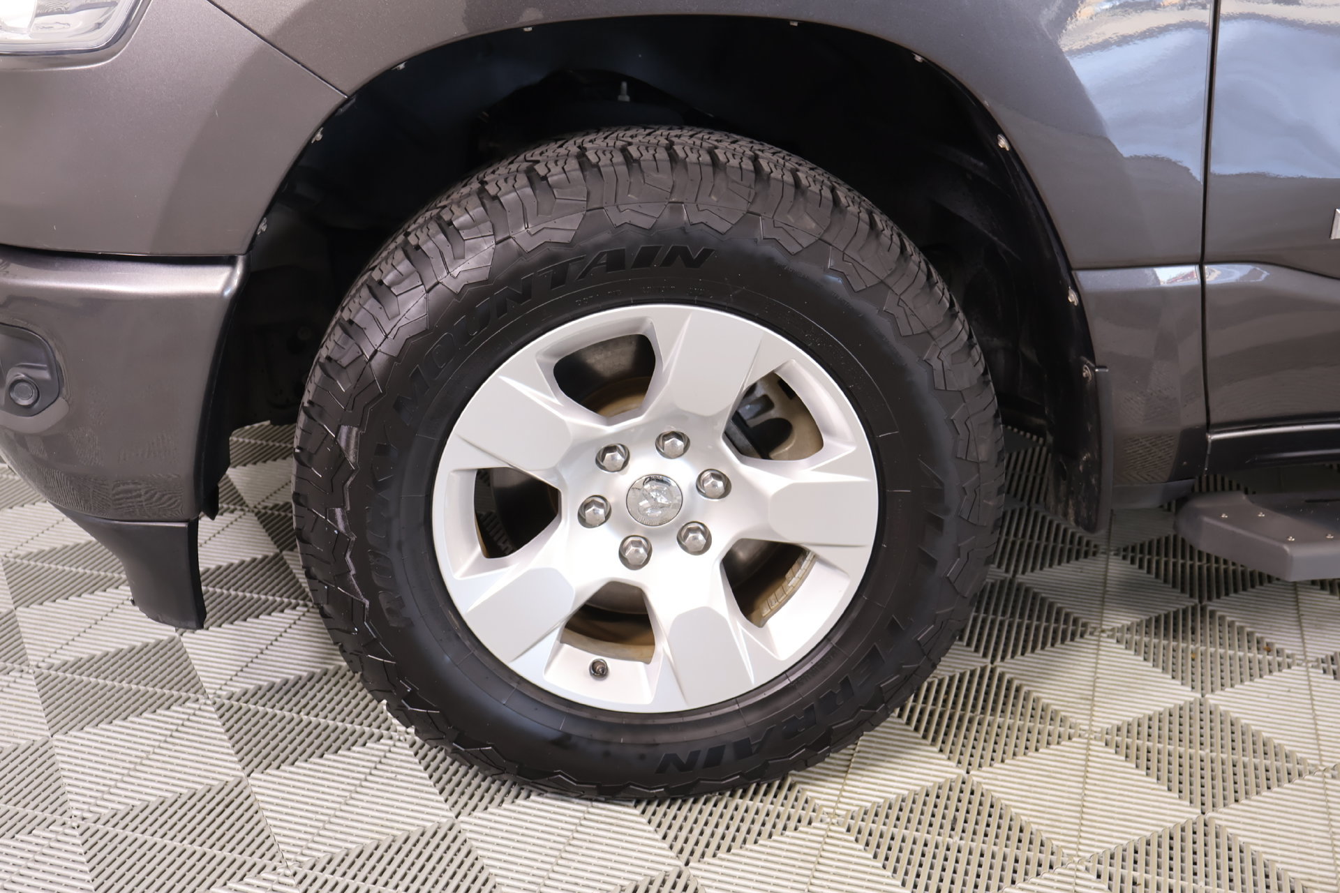 Used 2021 RAM 1500 Big Horn AWD/4WD image 17
