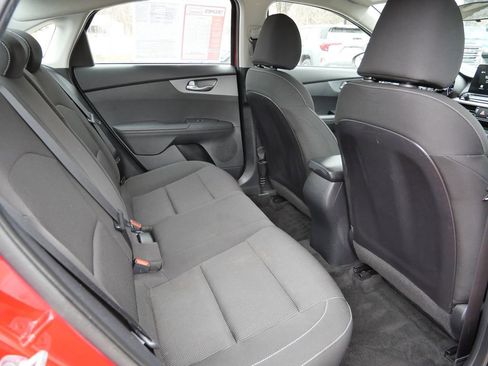 Used 2021 Kia Forte LXS FWD image 21