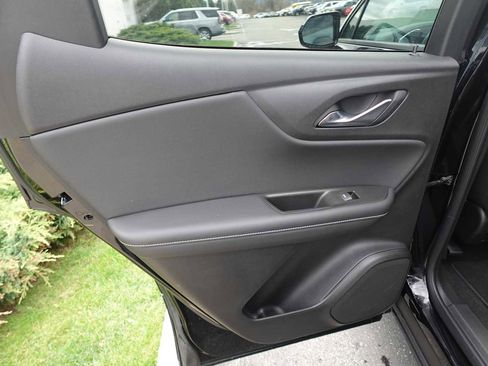 Used 2025 Chevrolet Blazer LT AWD/4WD image 24