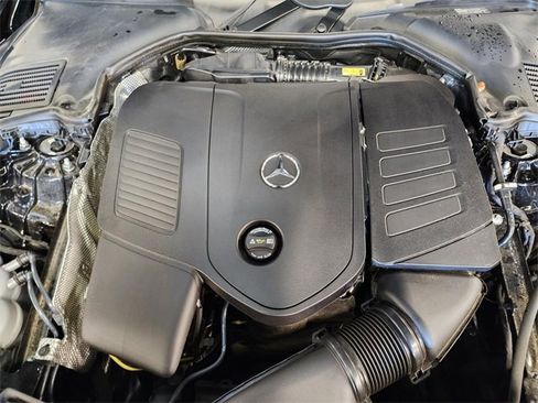 Used 2025 Mercedes-Benz C 300 4MATIC Sedan image 30