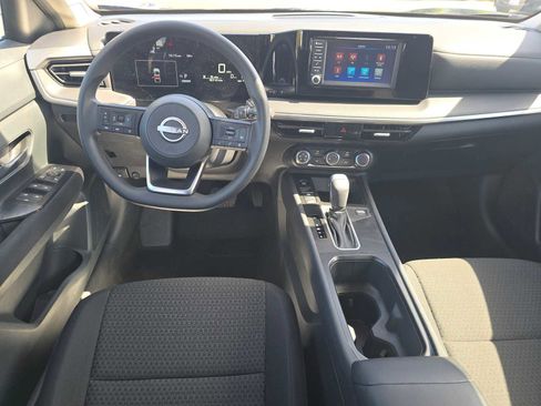 Used 2025 Nissan Kicks S FWD image 18
