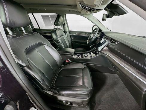 Certified 2022 Jeep Grand Cherokee L Limited image 42