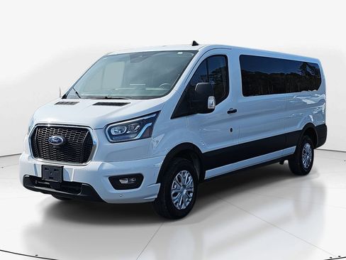 Used 2023 Ford Transit 350 XLT image 10