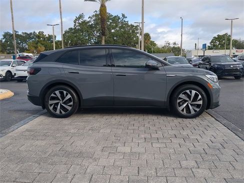 Certified 2023 Volkswagen ID.4 Pro image 3