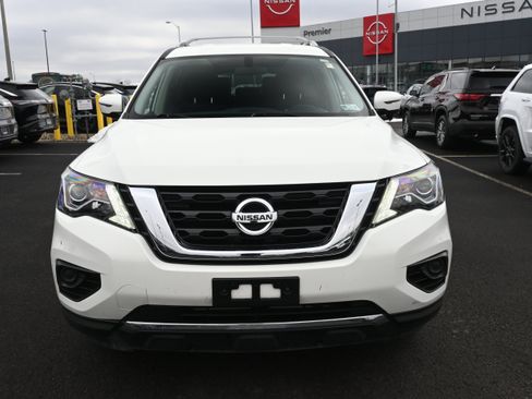 Used 2020 Nissan Pathfinder S image 3