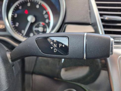 Used 2016 Mercedes-Benz GL 550 4MATIC image 16