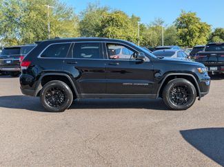 Used 2021 Jeep Grand Cherokee Laredo video 2