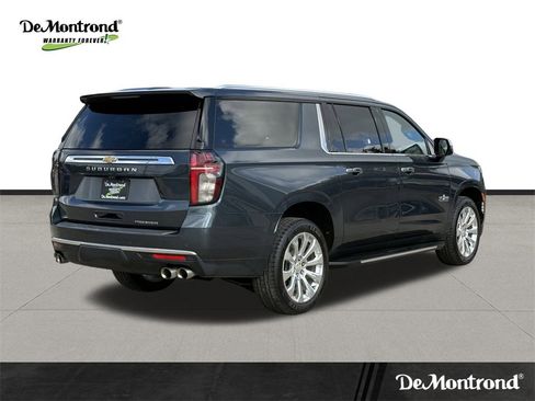 Used 2021 Chevrolet Suburban Premier w/ Premium Package image 5